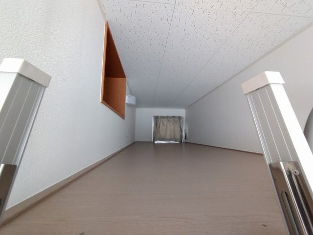 レオパレスヨロズヤＥの内装|ロフト付き♪
