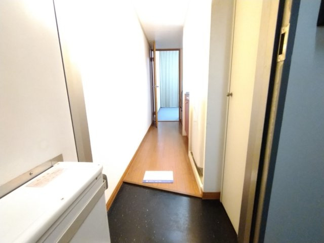 レオパレスミヤⅡの玄関