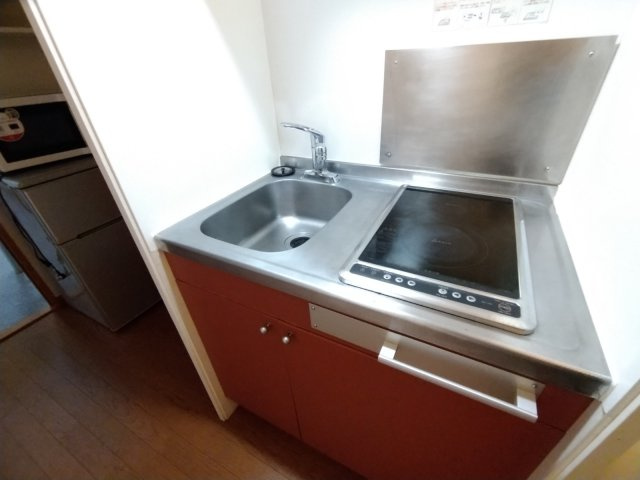 レオパレスミヤⅡのキッチン|シングルレバー設置