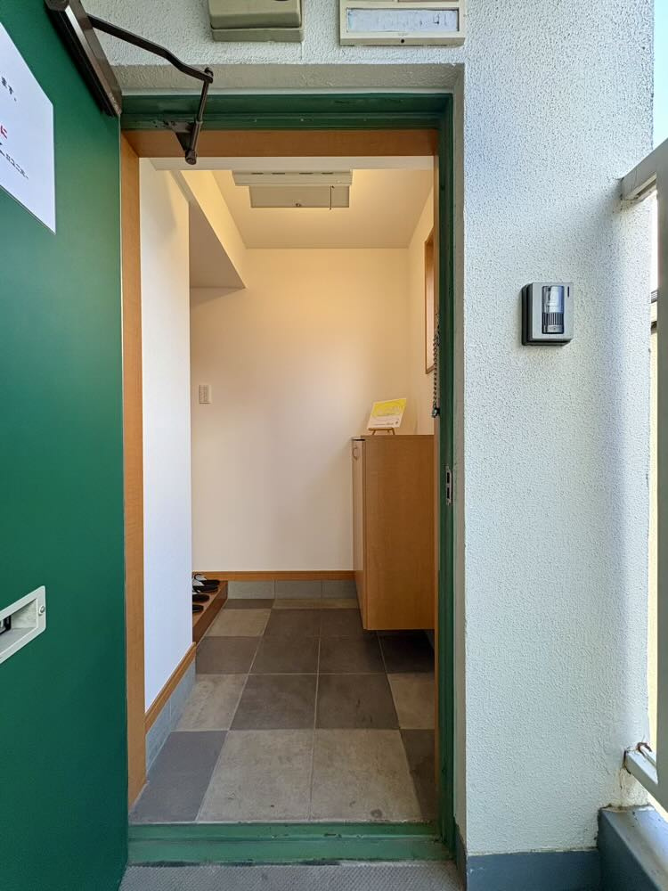 ユタカマンションの玄関