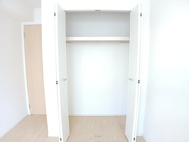 ＹＨアジュール　コリーヌの収納