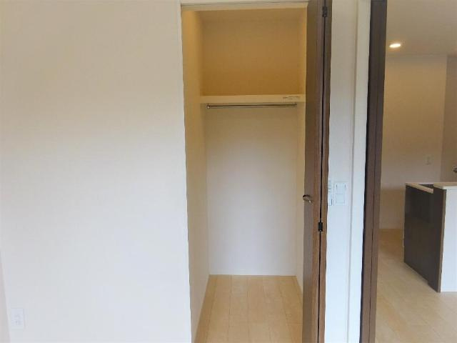 仮）つくばみらい市小絹新築アパートの収納|南側洋室収納（イメージ）