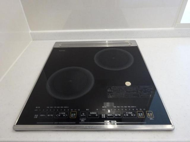 仮）つくばみらい市小絹新築アパートのキッチン|2口ＩＨ（イメージ）