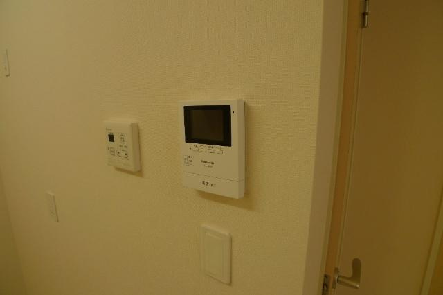 パインズガーデンの内装|カメラ付インターホン