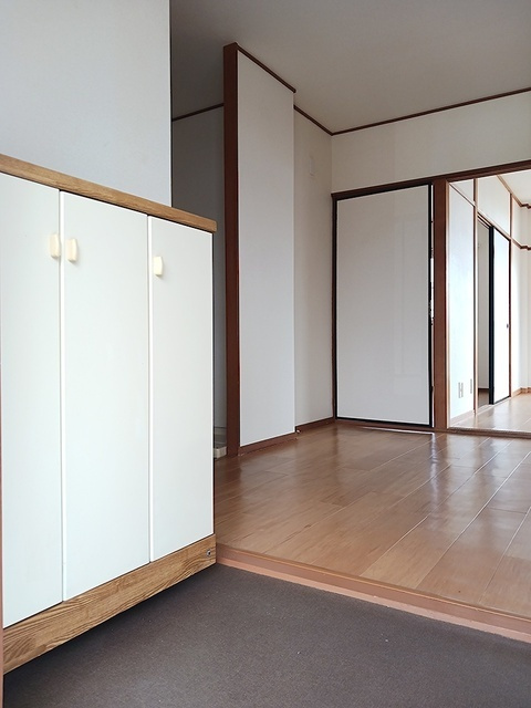 エクレール駿河台Ｂの玄関