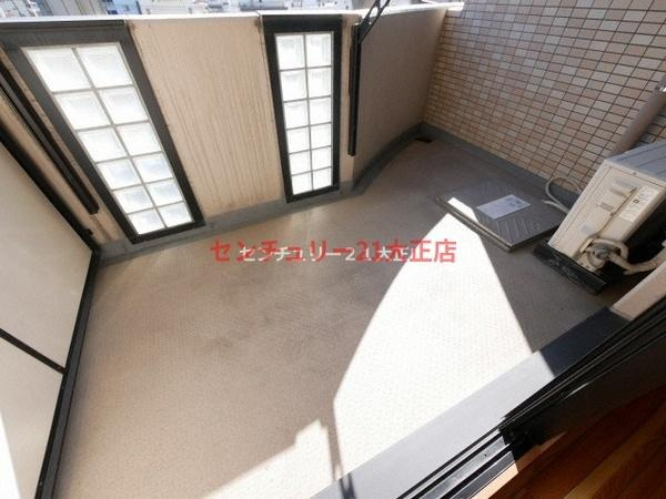 シャトー弁天参番館のバルコニー