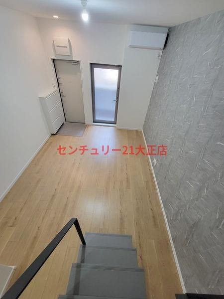 Nesta　Residence大正の駐車場|洋室