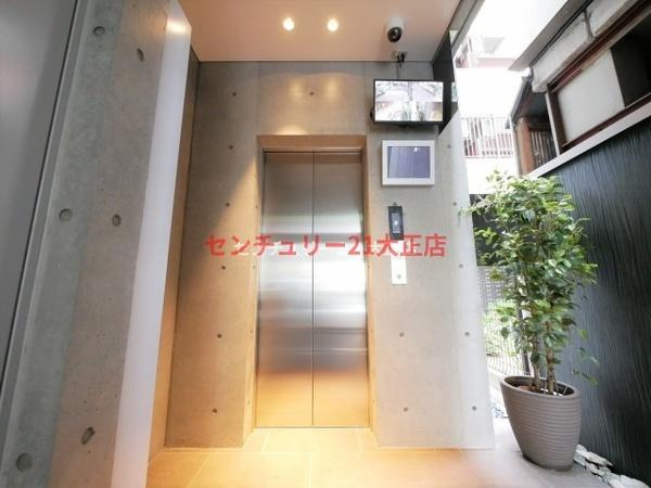 JJコート市岡のエントランス