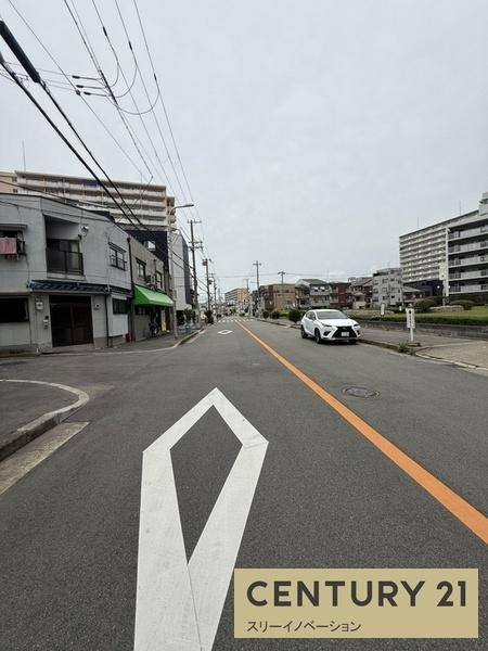 池島３丁目中古戸建の前面道路含む現地写真
