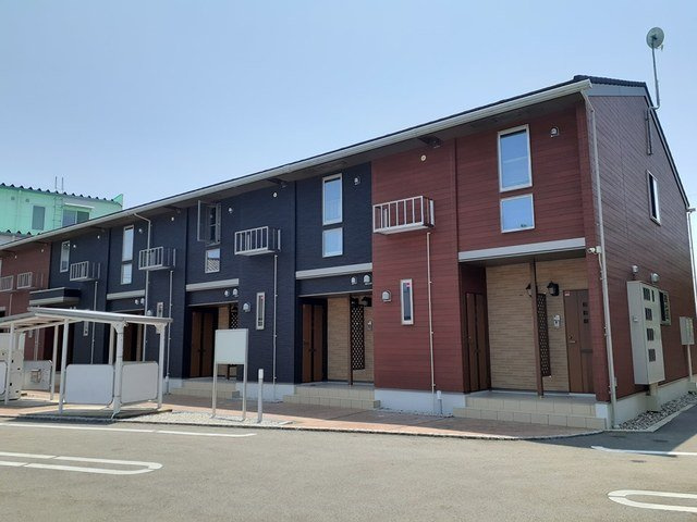富山市下新本町のアパートの外観
