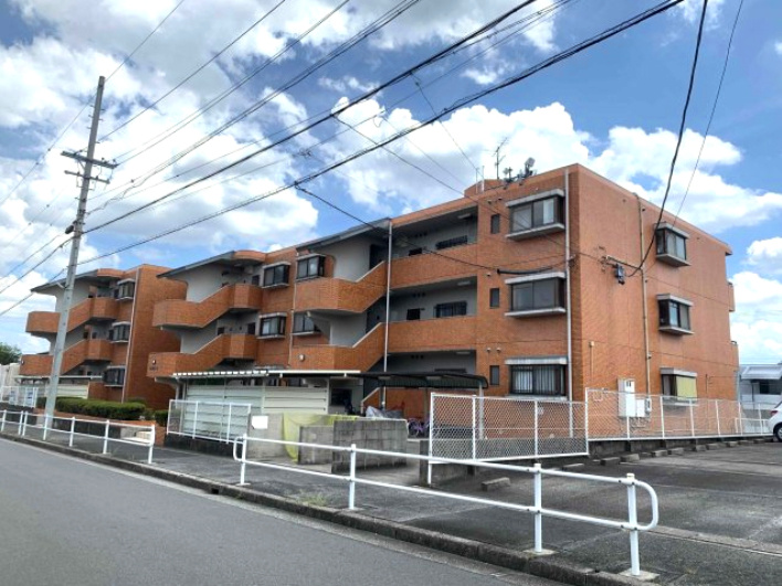 シャロンエースの外観
