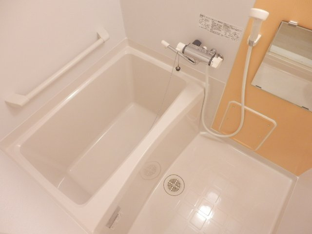 クレイノのぞみＢの浴室|広々したお風呂です！