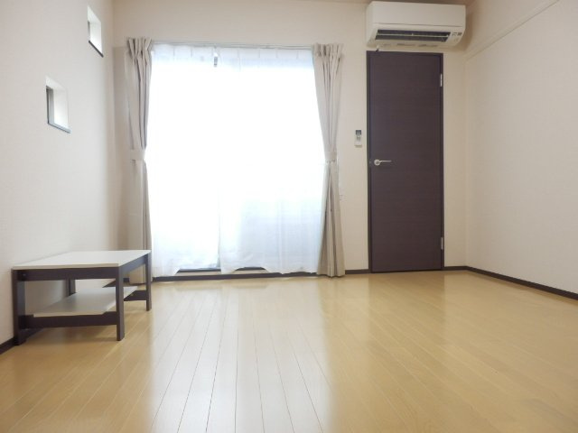 クレイノのぞみＢの居間・リビング