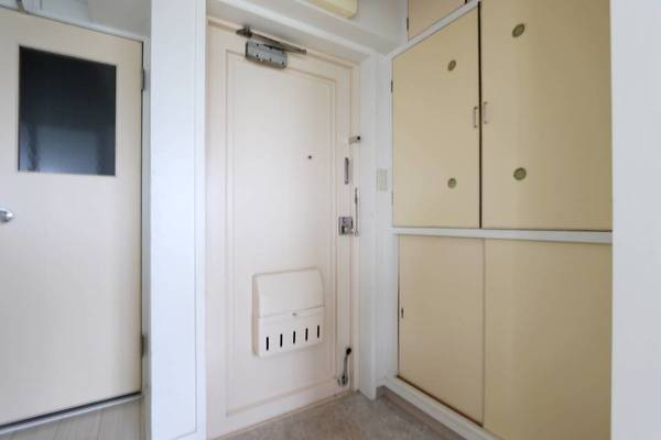 ビレッジハウス若草1号棟の玄関|ビレッジハウスの同一物件・同一タイプの間取りの写真です