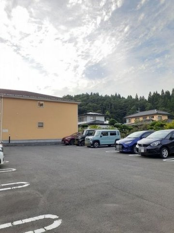 四季彩の駐車場|駐車場に車を止められます