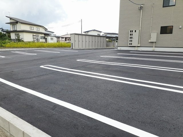 サニーヒルハウスⅡの駐車場|駐車スペースもあります