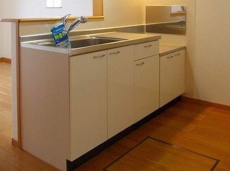 ボヌールⅡのキッチン|コンパクトなキッチンで掃除もラクラク