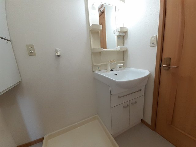 ボヌールⅡの洗面所|忙しい朝には欠かせない洗面所です