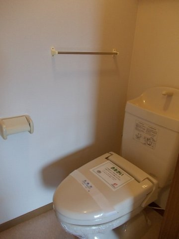 プレッソ・ラーゴのトイレ|落ち着いたトイレです