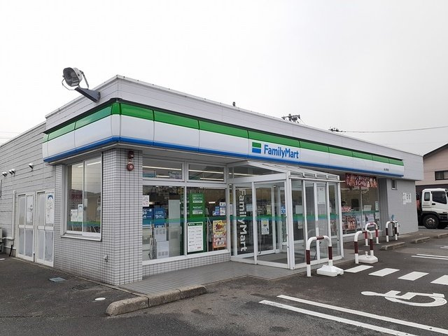 カルムＢの周辺|ファミリーマート潟上昭和店まで333m