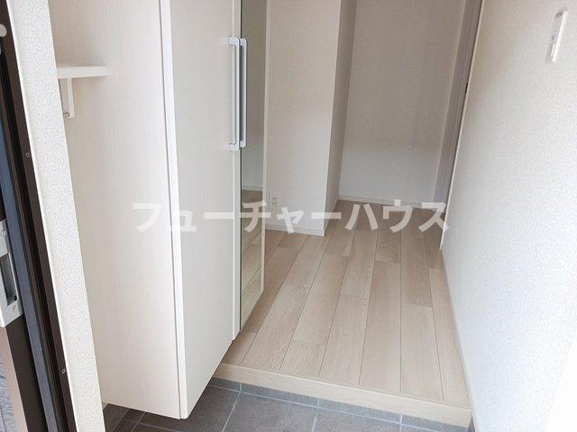 ヒカルサ水戸石川ノースの玄関