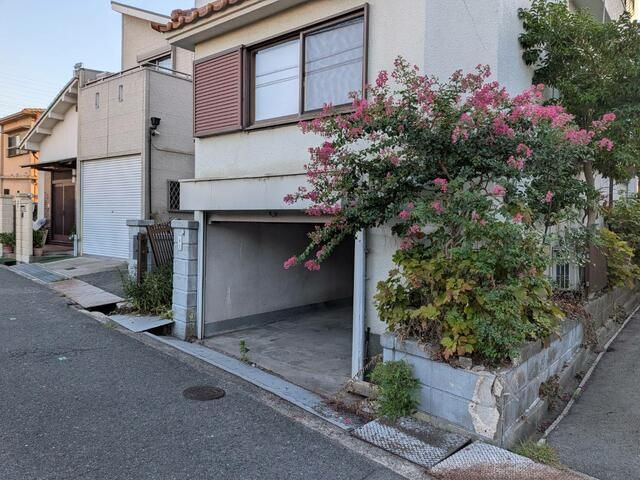 寝屋川市堀溝貸家のエントランス