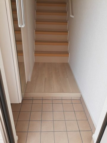 ローザ　ビアンカの玄関
