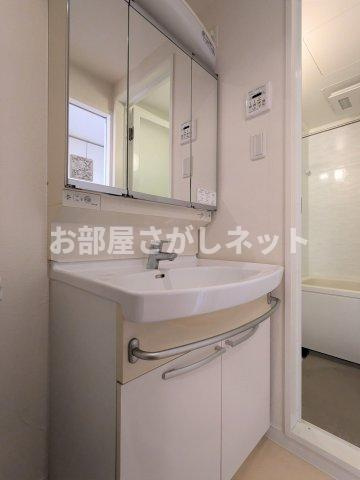 ガーデン板橋氷川町の洗面所
