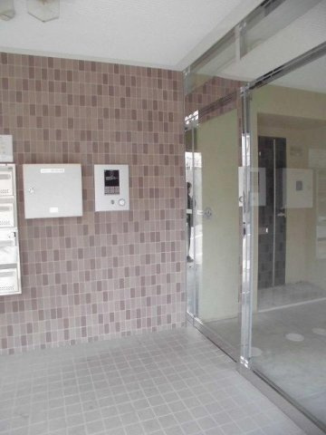 若山ガーデンヒル　Ａ棟のエントランス|エントランスです