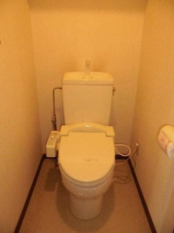 若山ガーデンヒル　Ａ棟のトイレ|ゆったりとした空間のトイレです