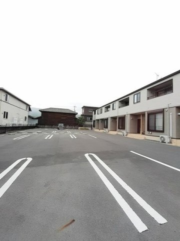 スリジエの駐車場|駐車場完備です