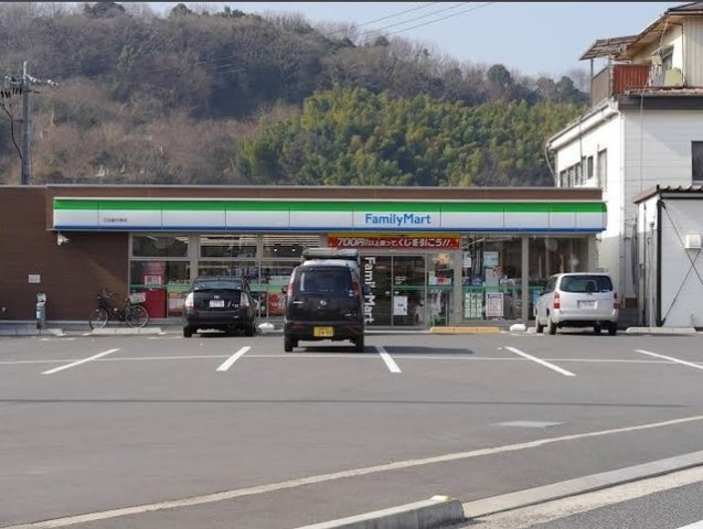 マンリーの周辺|ファミリーマート江田島大原店まで700m