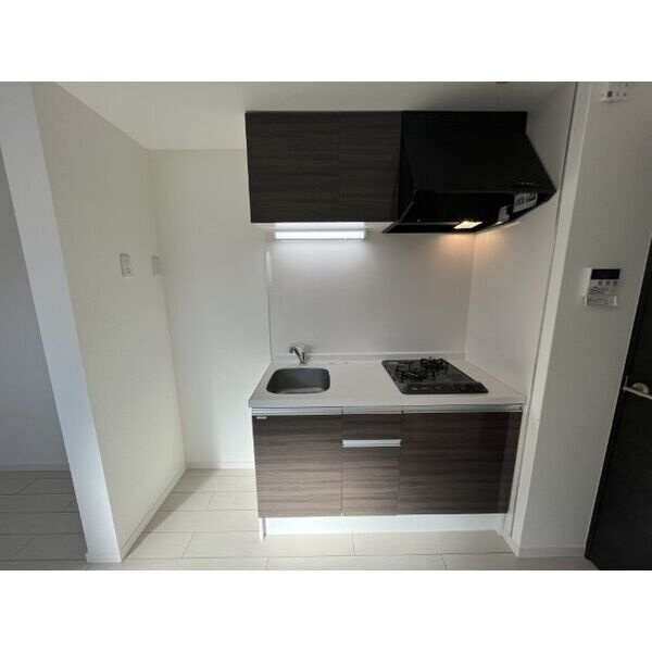 京都市下京区西七条東御前田町のアパートのキッチン