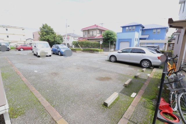 ドミール城西　Ａ/Ｂ/Ｃ/Ｄの駐車場