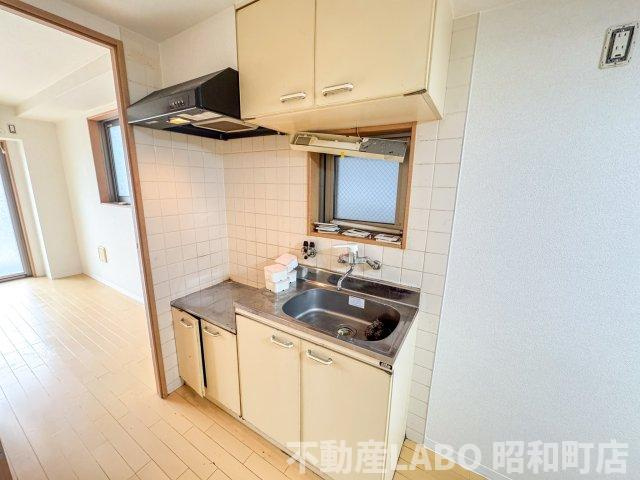 ヴィラナリー西九条のキッチン