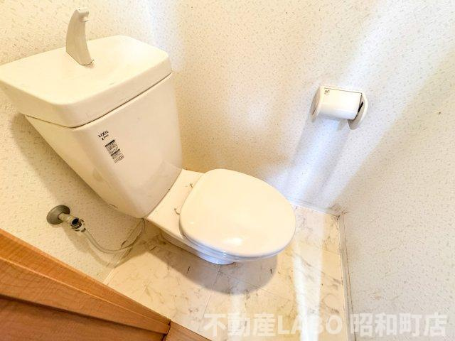 ヴィラナリー西九条のトイレ