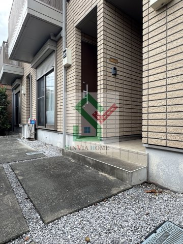 プレアデステラスA棟のエントランス