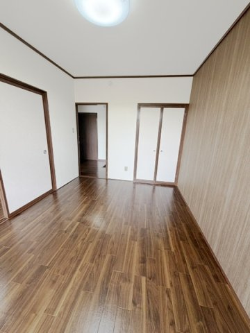 レークインハイツの洋室