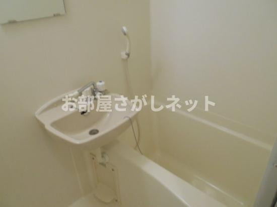 フラットワンの浴室