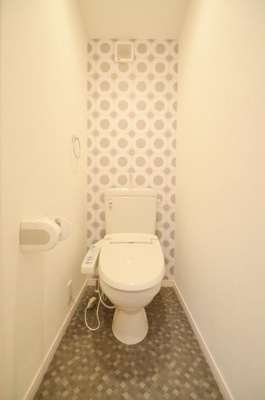 【トイレ】 | ＢｅｓｔＳｔａｇｅＧａｒｄｅｎ鶴瀬東 | 落ち着いた色調のトイレです