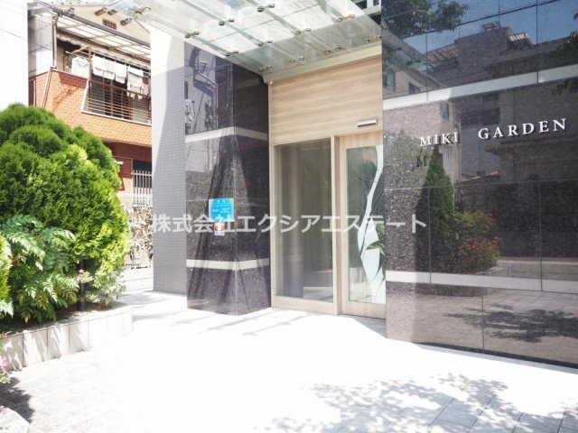 MIKI GARDENのエントランス
