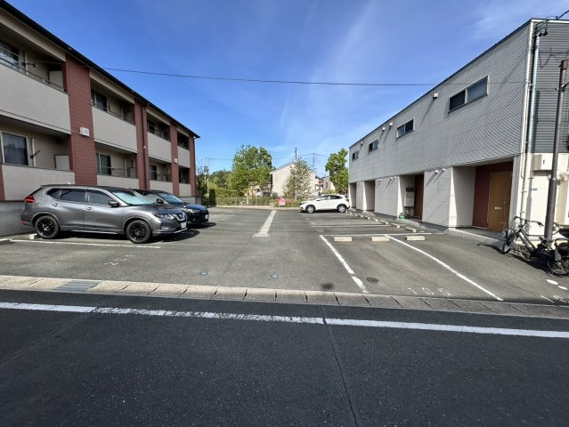 パルメートAの駐車場