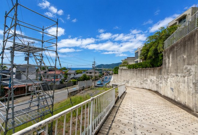 海見え！海まで5分　富士山を臨む（季節・天候によります）の前面道路含む現地写真|前面道路