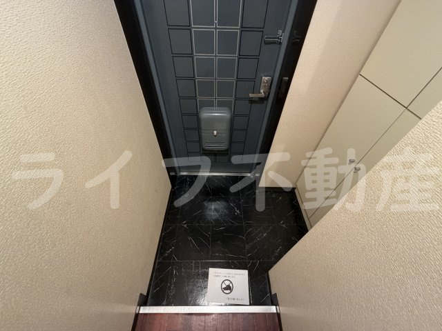 ライムハイツの玄関
