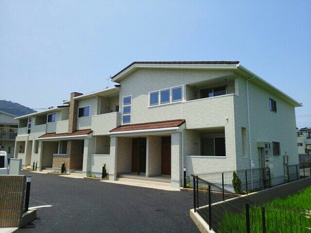Ｔｒａｍｏｎｔｏの外観