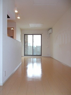 Ｔｒａｍｏｎｔｏの居間・リビング
