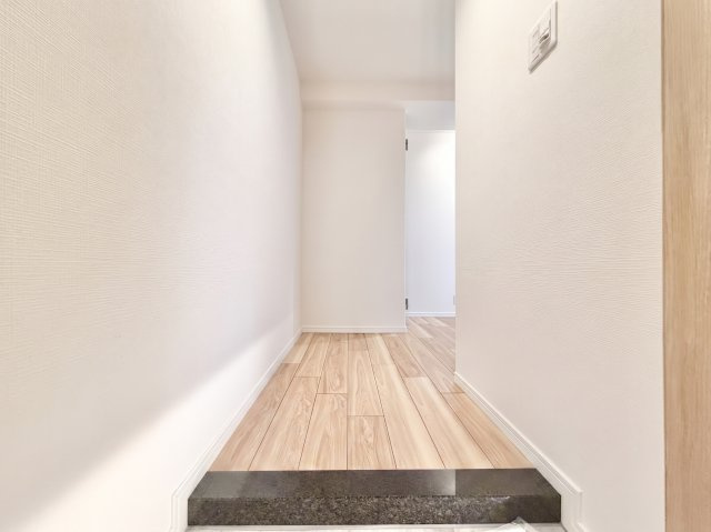 ラビデンス守山町南の玄関