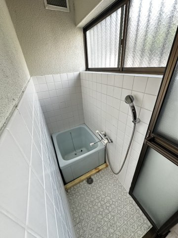 コーポ山口の浴室|1階のお部屋の写真です。ご参考下さい。
