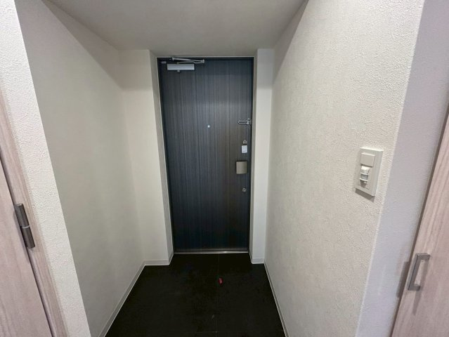 ソルテラス神戸栄町通の玄関