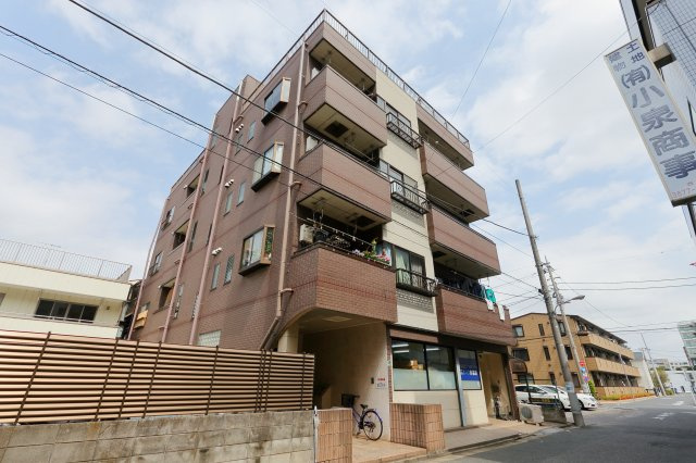 プラザ22の外観
